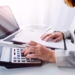 Przyczyny błędów klientów biur rachunkowych i rola ubezpieczenia OC w ochronie finansowej księgowych